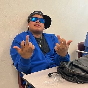 Meet your Posher, Leo